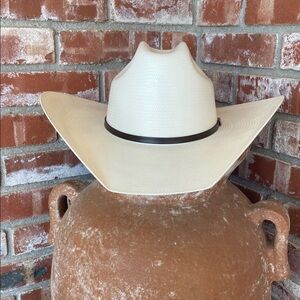 Western Atwood Marfa long Oval size 7.3/8